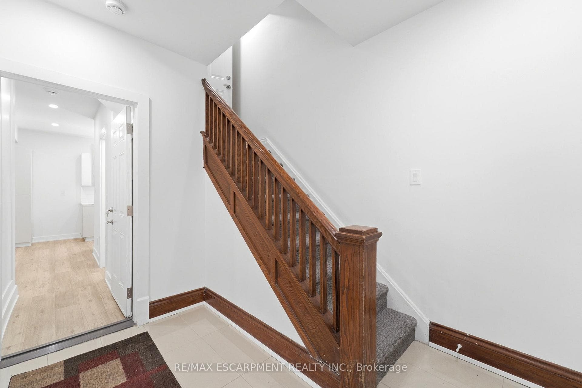 968 Main Street photo 5
