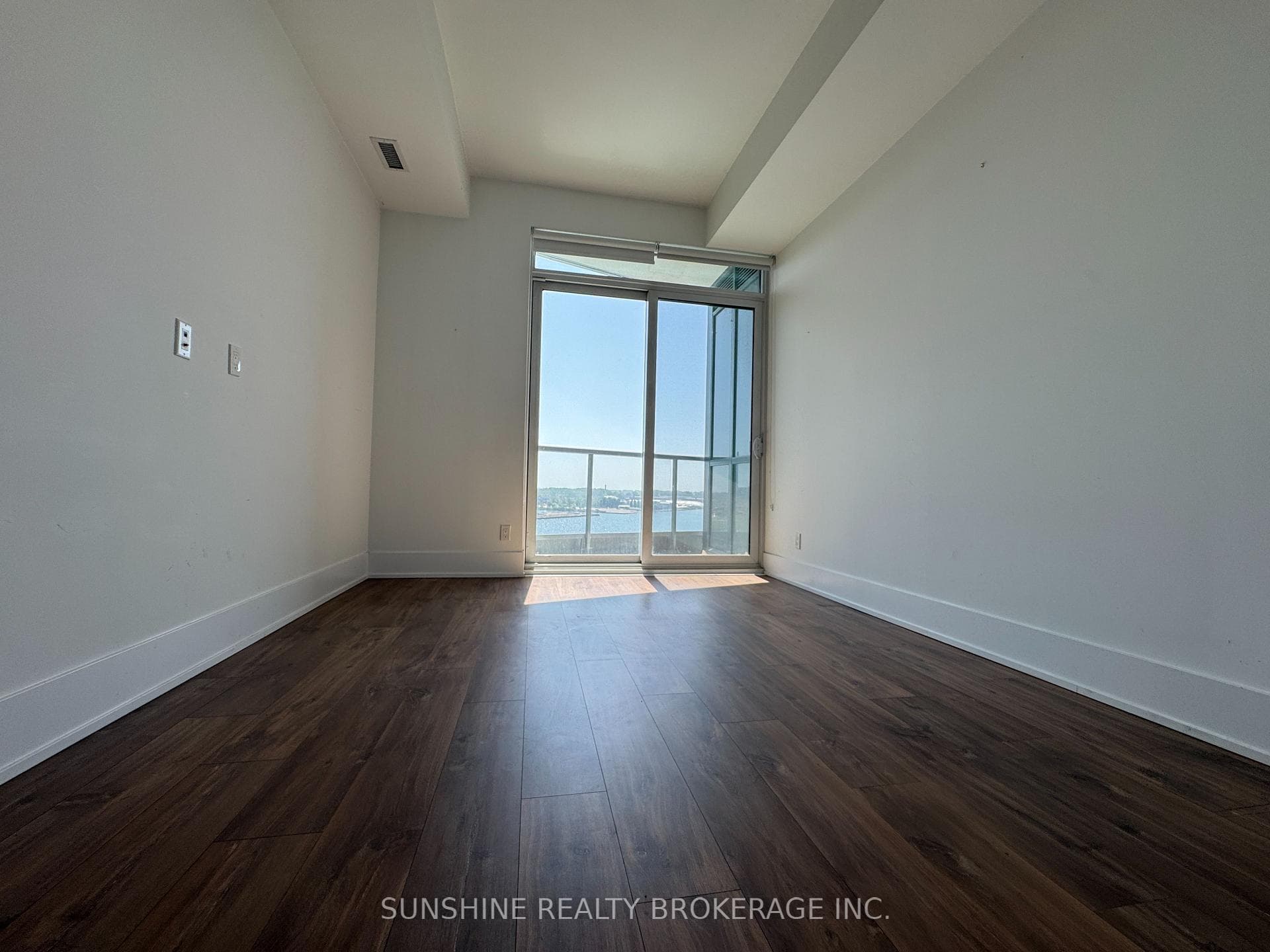1 Edgewater Drive Unit Ph05 photo 20