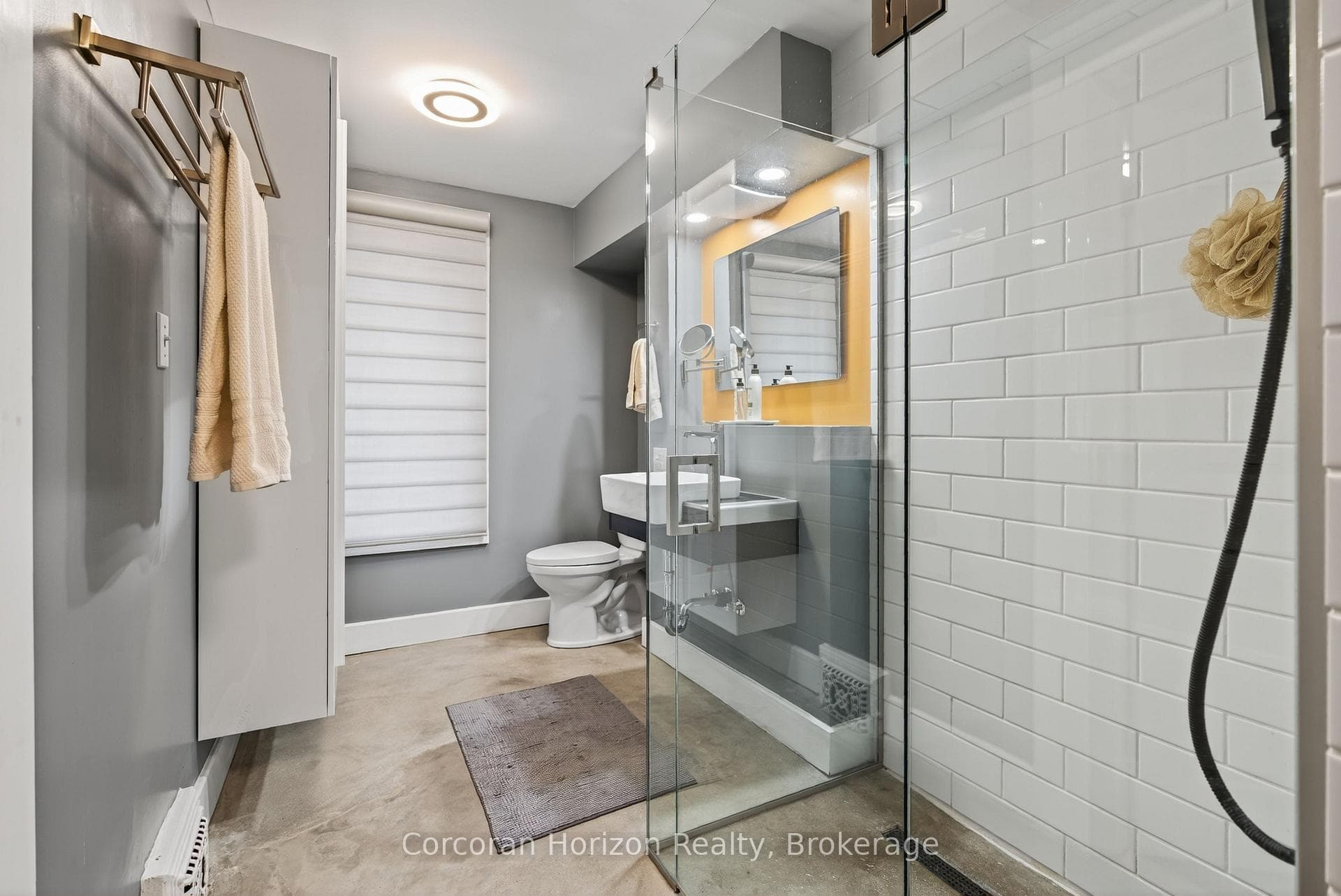 292 John Street photo 32