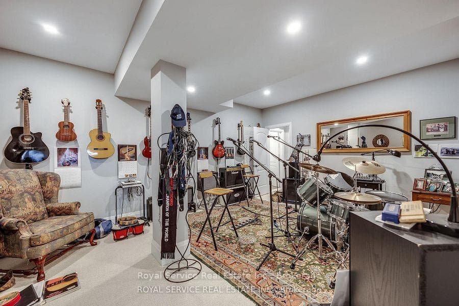28 Rustlewood Avenue photo 37