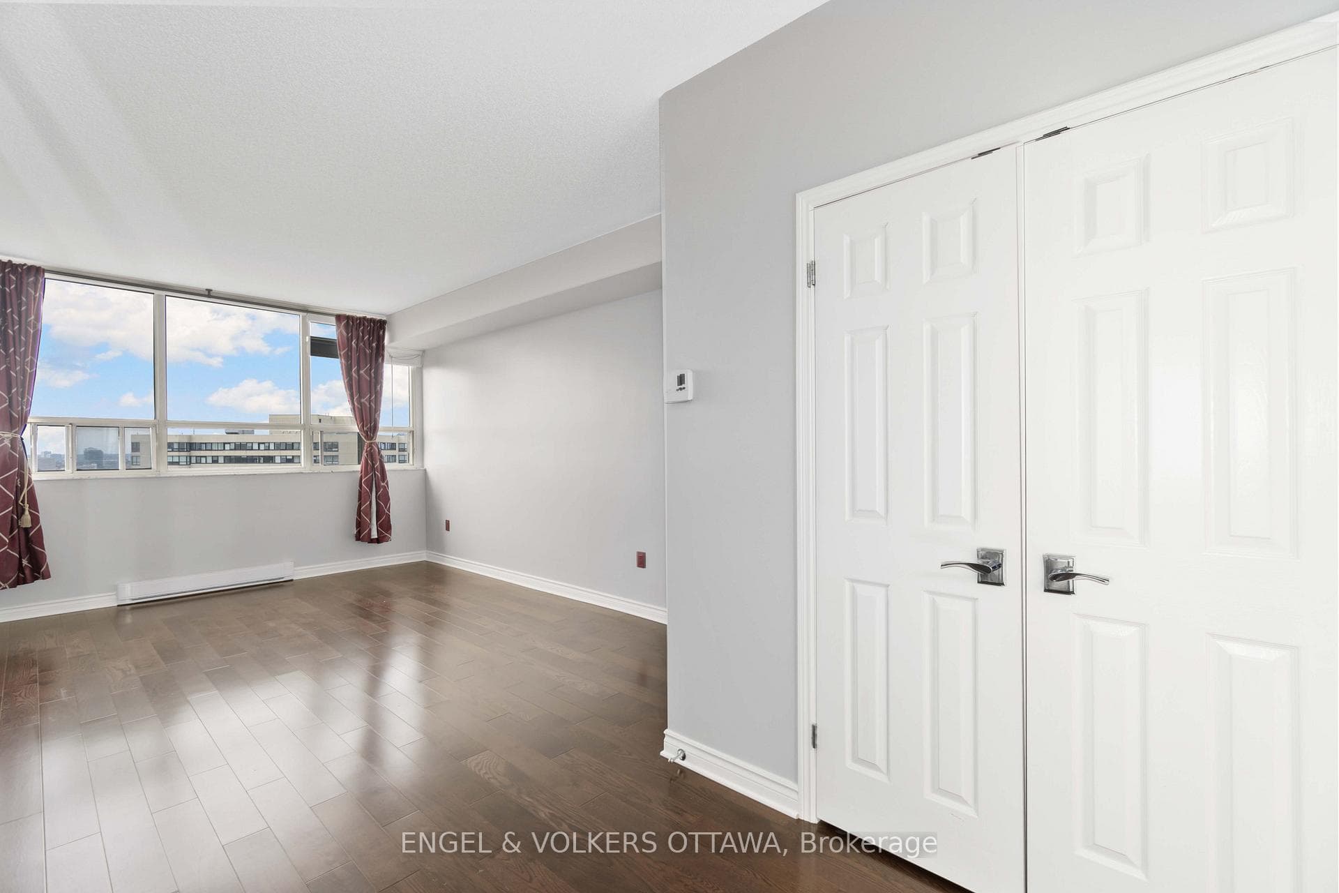 1480 Riverside Drive Unit 2306 photo 14