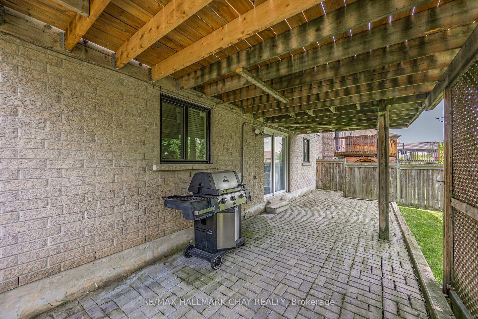 12 Prince Of Wales Drive photo 35