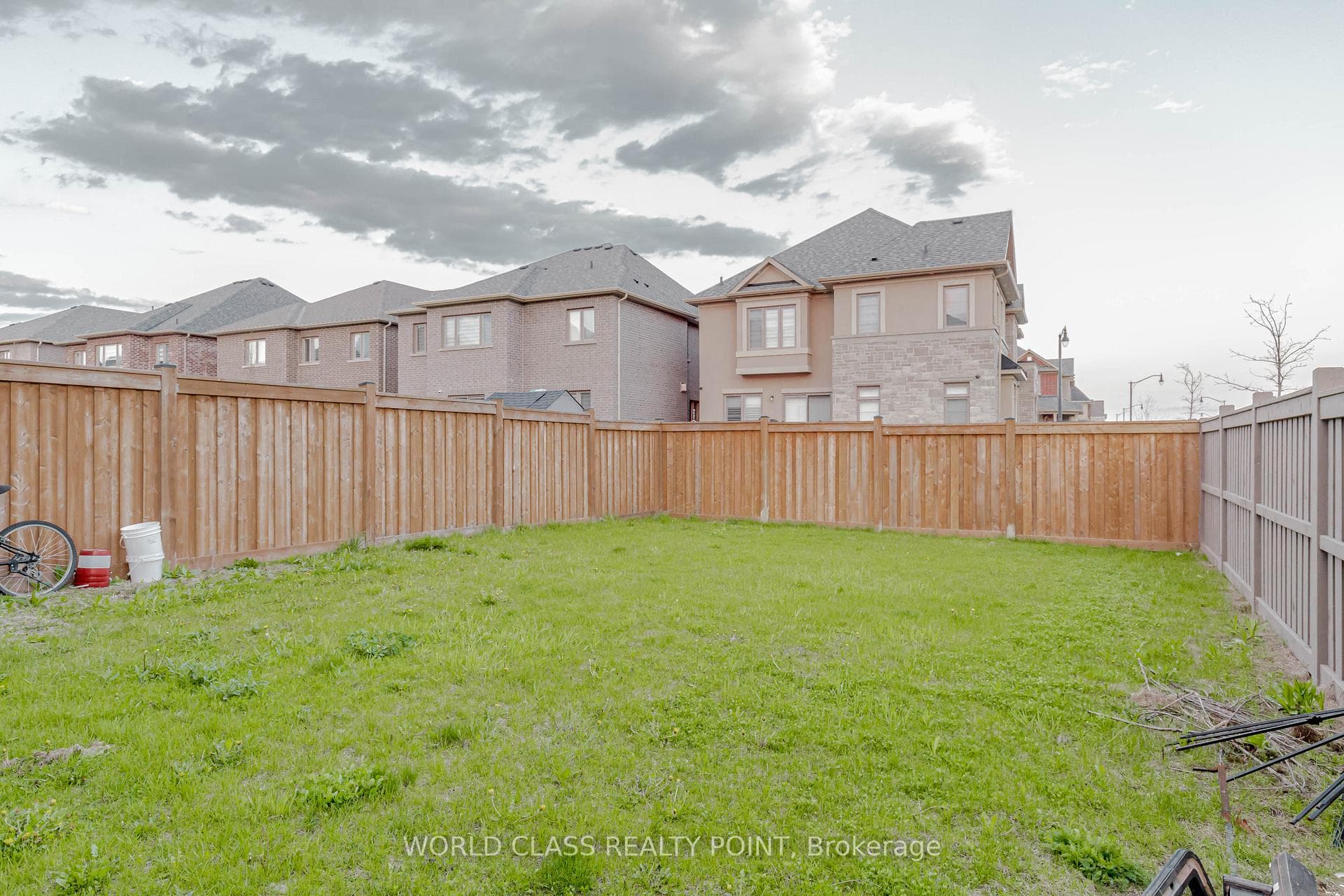 73 Brushwood Drive photo 24