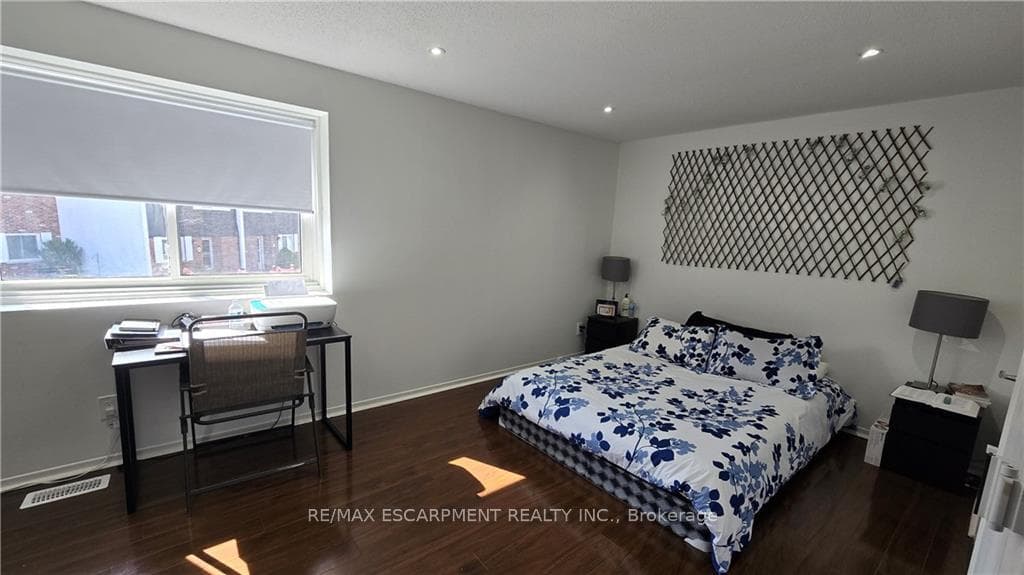 77 Linwell Road Unit 27 photo 24