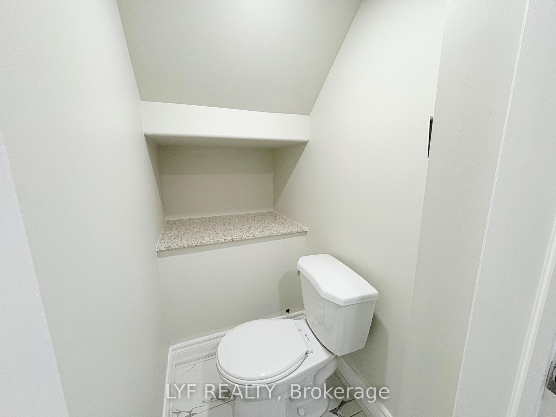 22 Ivordale Crescent Unit BSMT photo 15