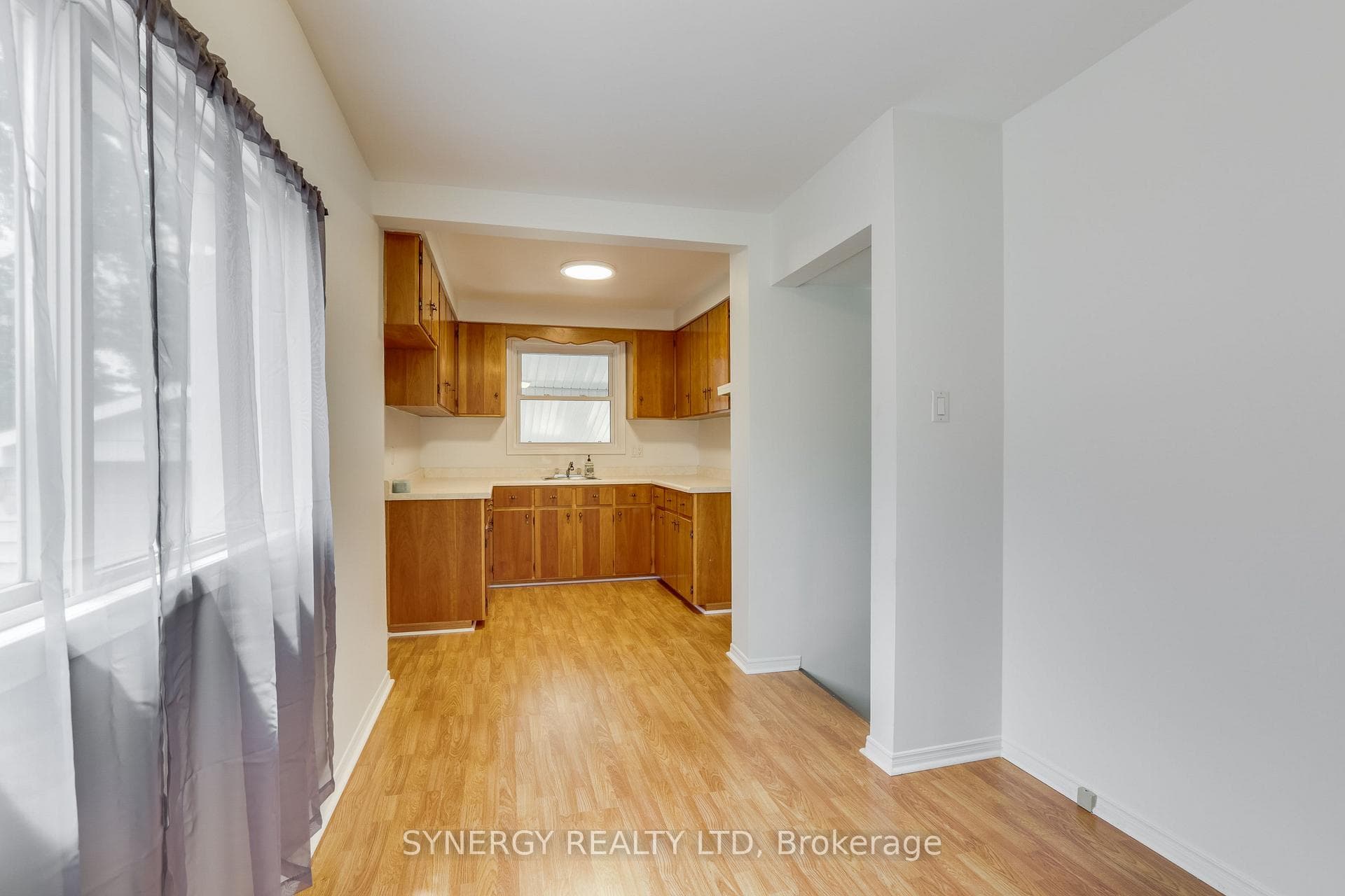 266 Adelaide Street photo 6