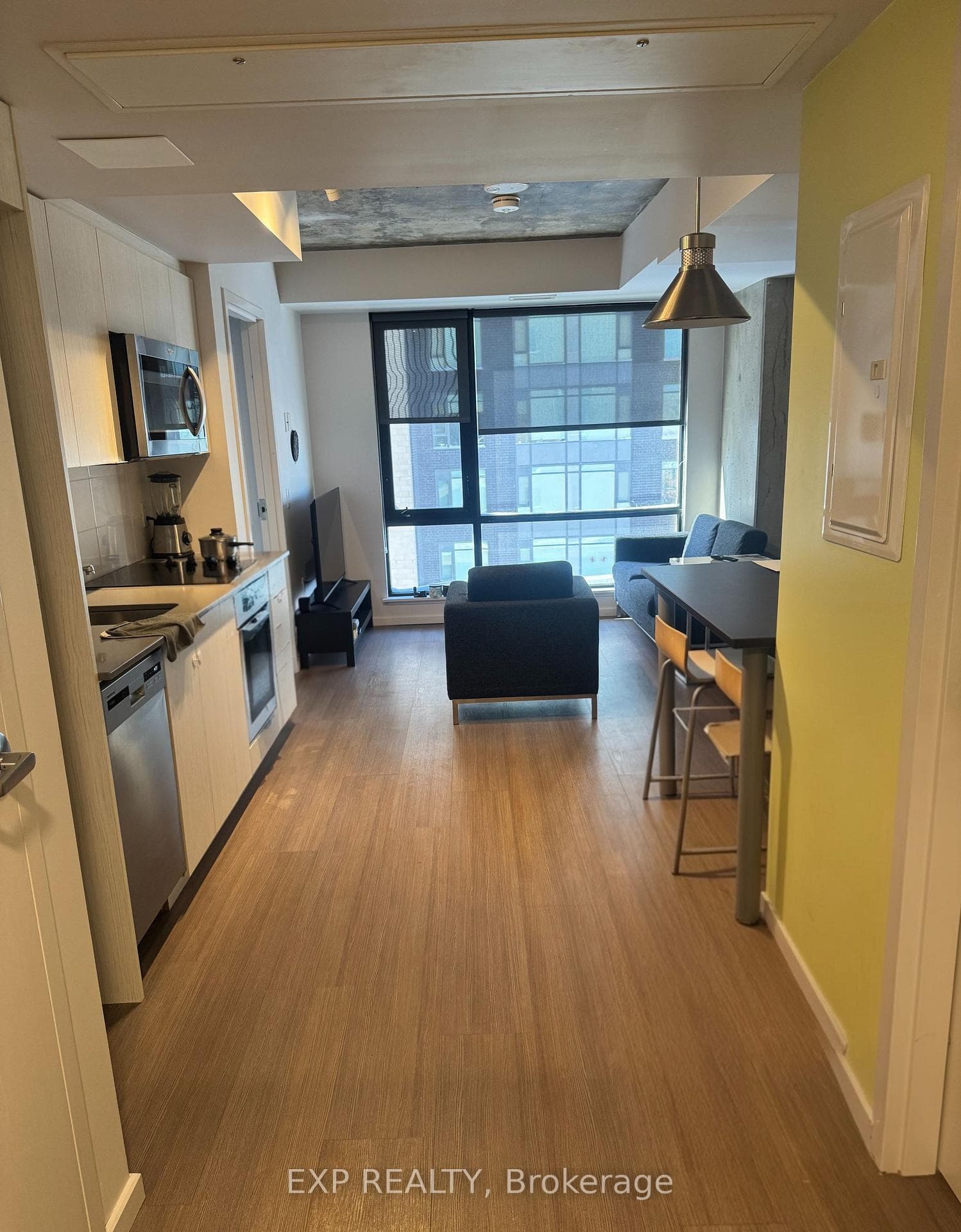 105 Champagne Avenue Unit 1102 photo 2