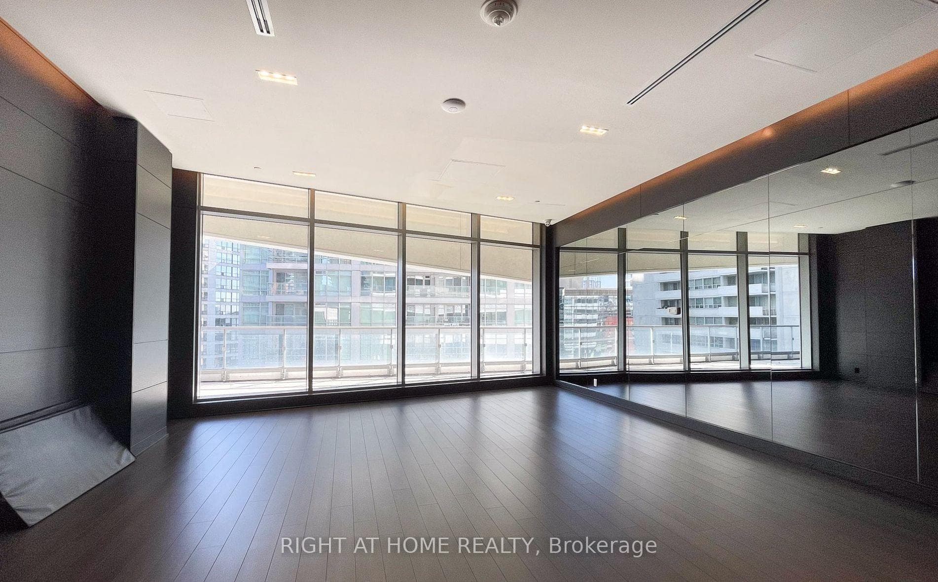 2221 Yonge Street Unit 2503 photo 38