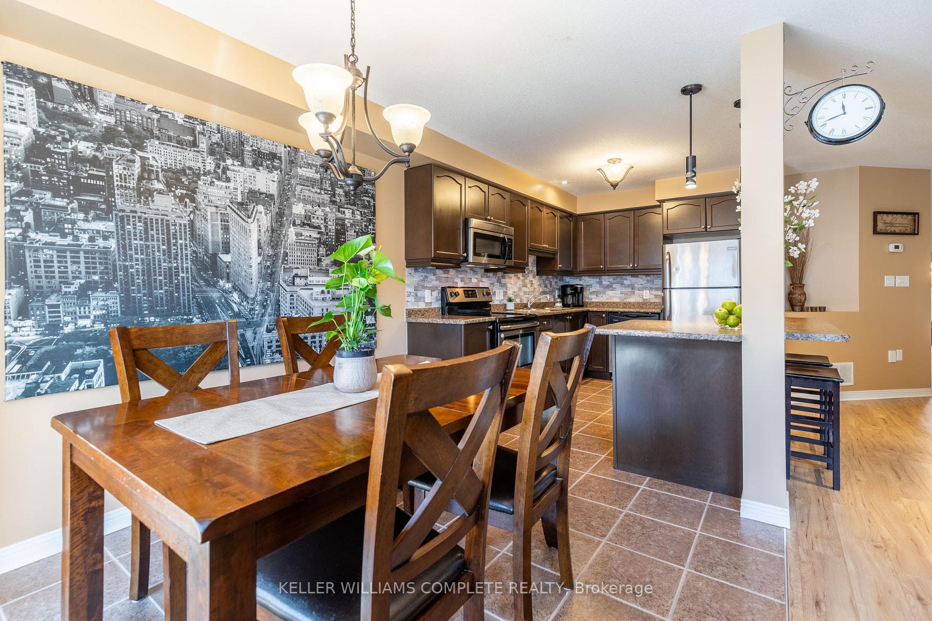 6 Bellflower Boulevard photo 11