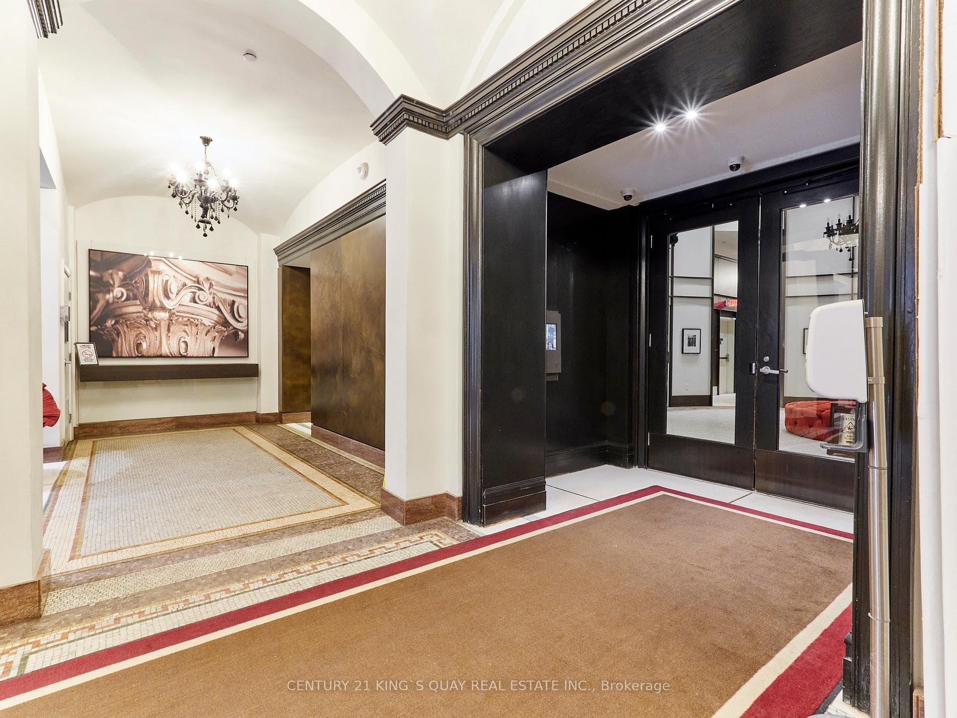 197 Yonge Street Unit 2903 photo 3