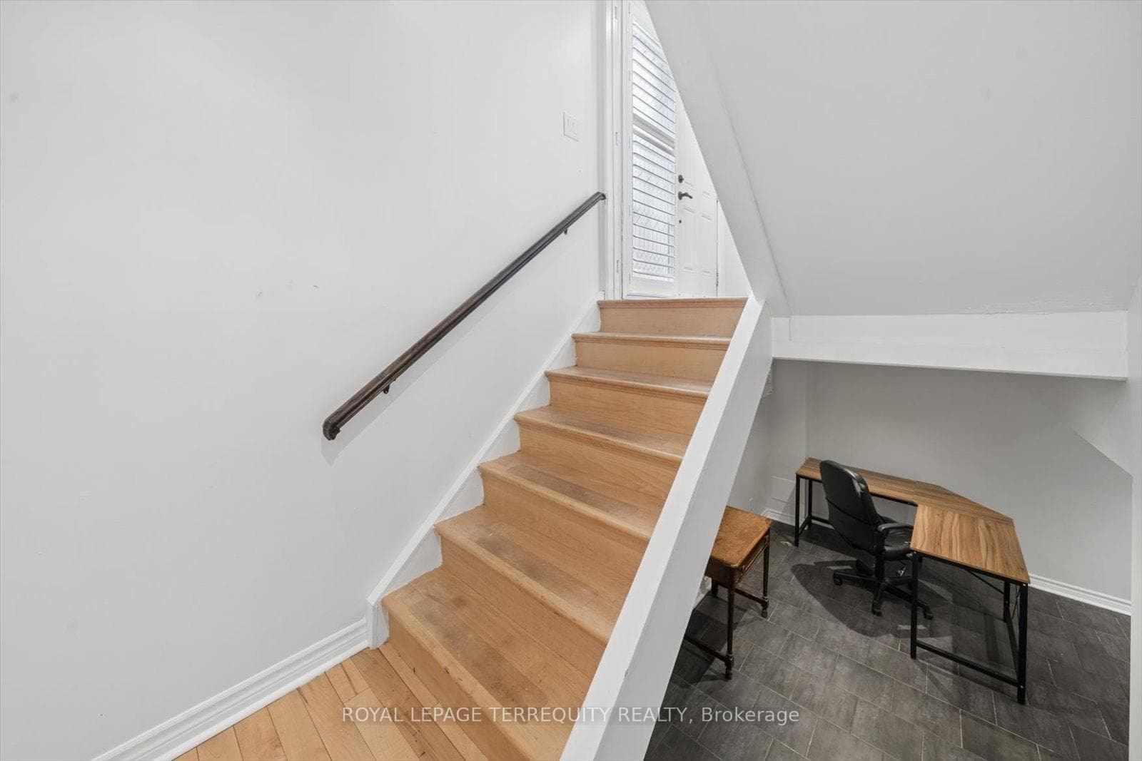 1825 Hyde Mill Crescent photo 35