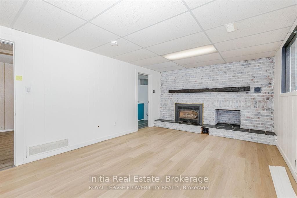 1421 Fanshawe Park Road photo 6