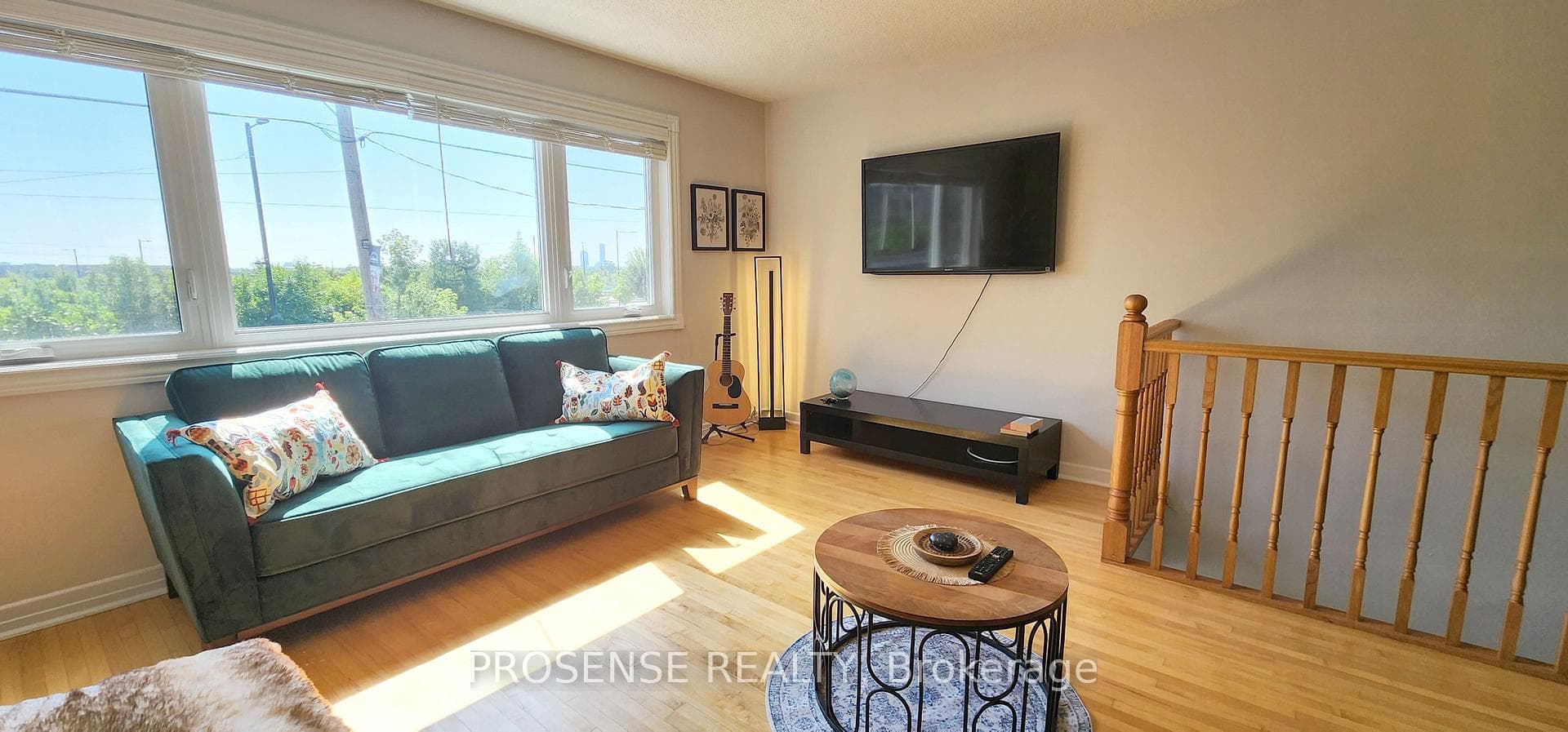 5168 Dundas Street photo 28