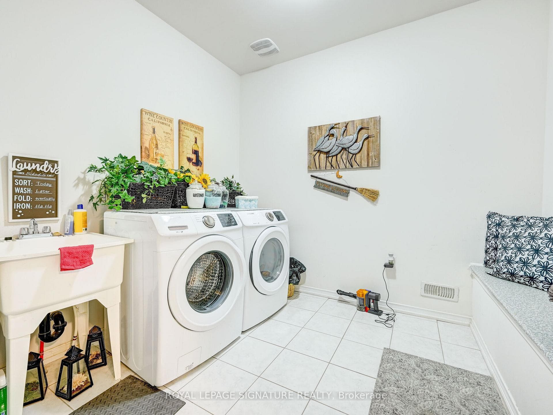 103 Powell Road photo 8