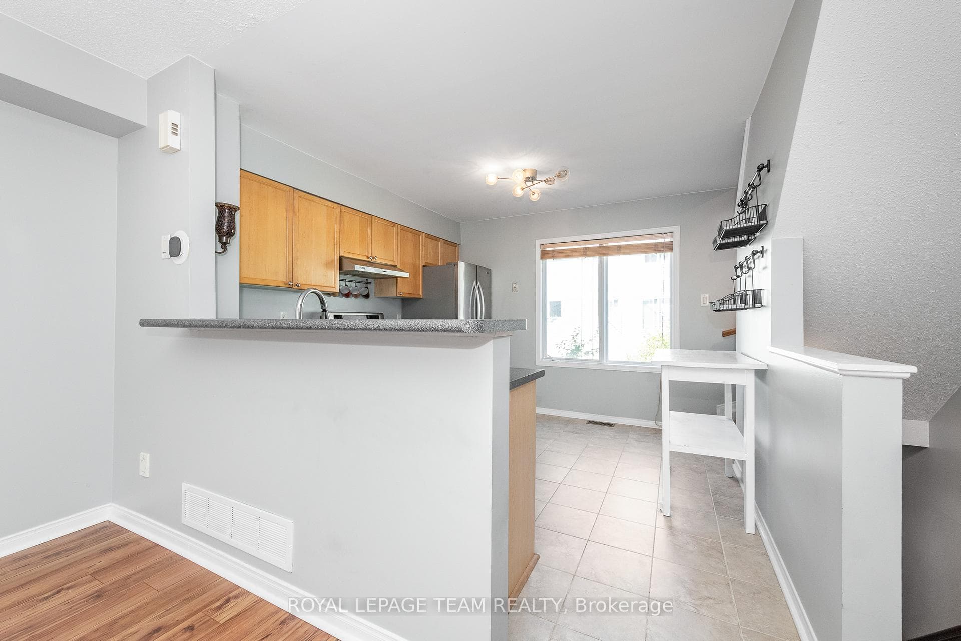 40 Manhattan Crescent photo 5