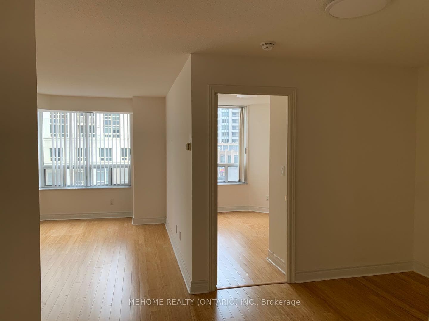 5418 Yonge Street Unit 501 photo 3