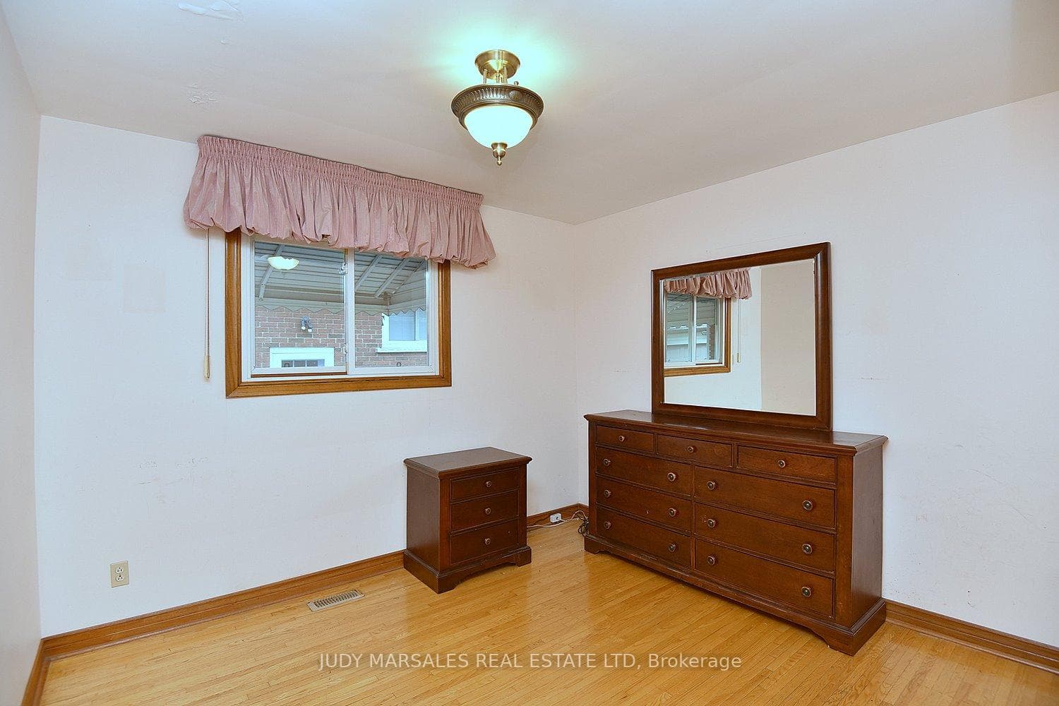 67 Glendee Road photo 19