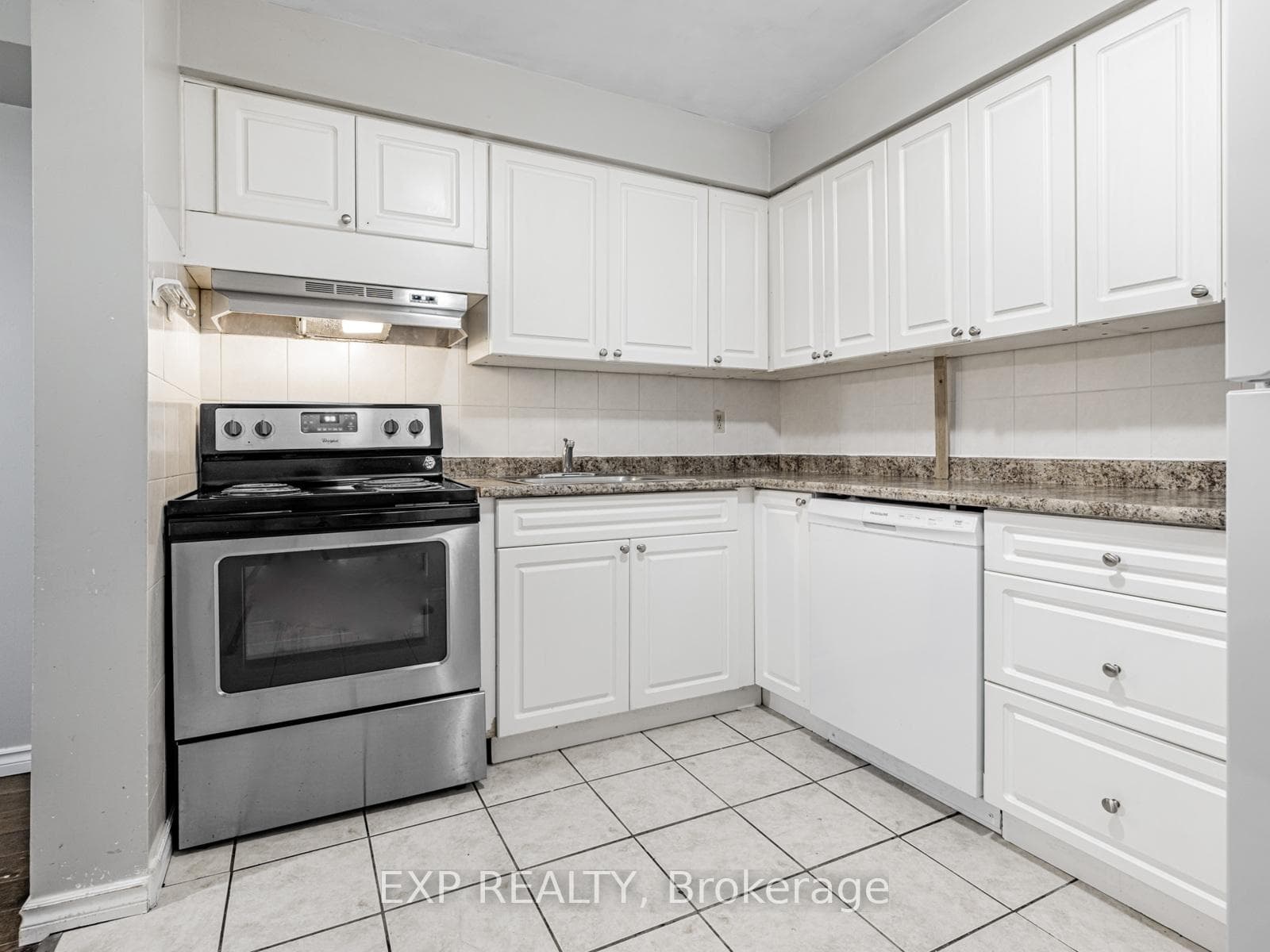 161 Milestone Crescent photo 18