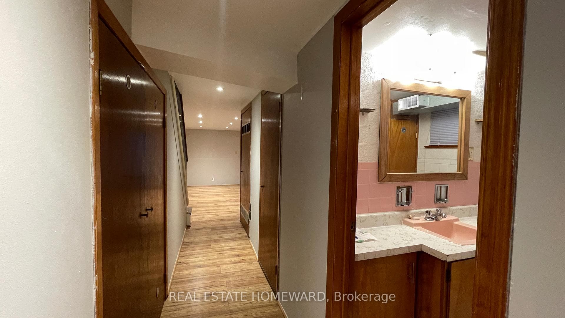 92 Barker Avenue photo 22