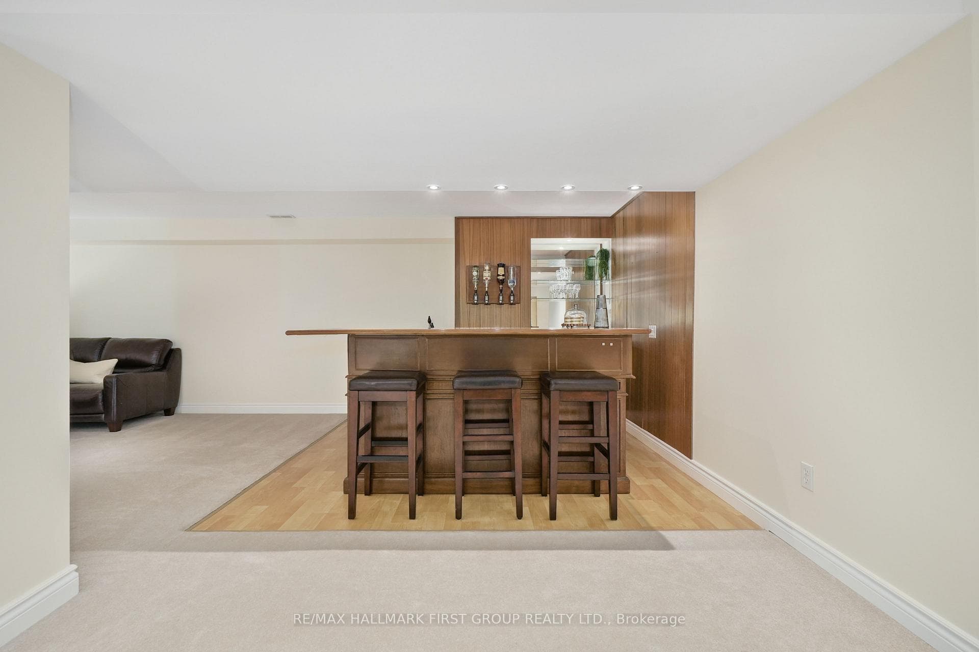 884 Caddy Drive photo 29