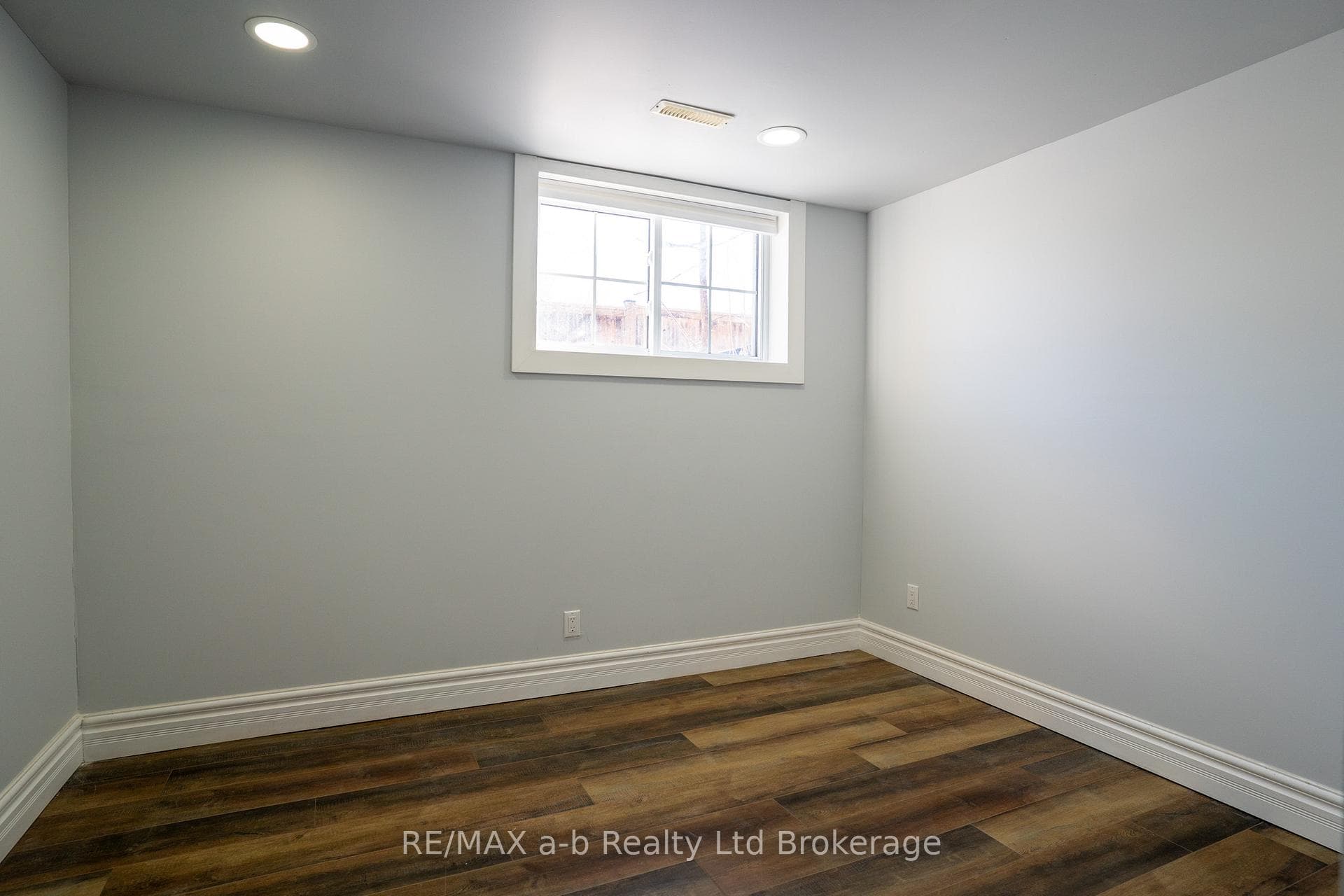 7 IRVING Drive photo 19