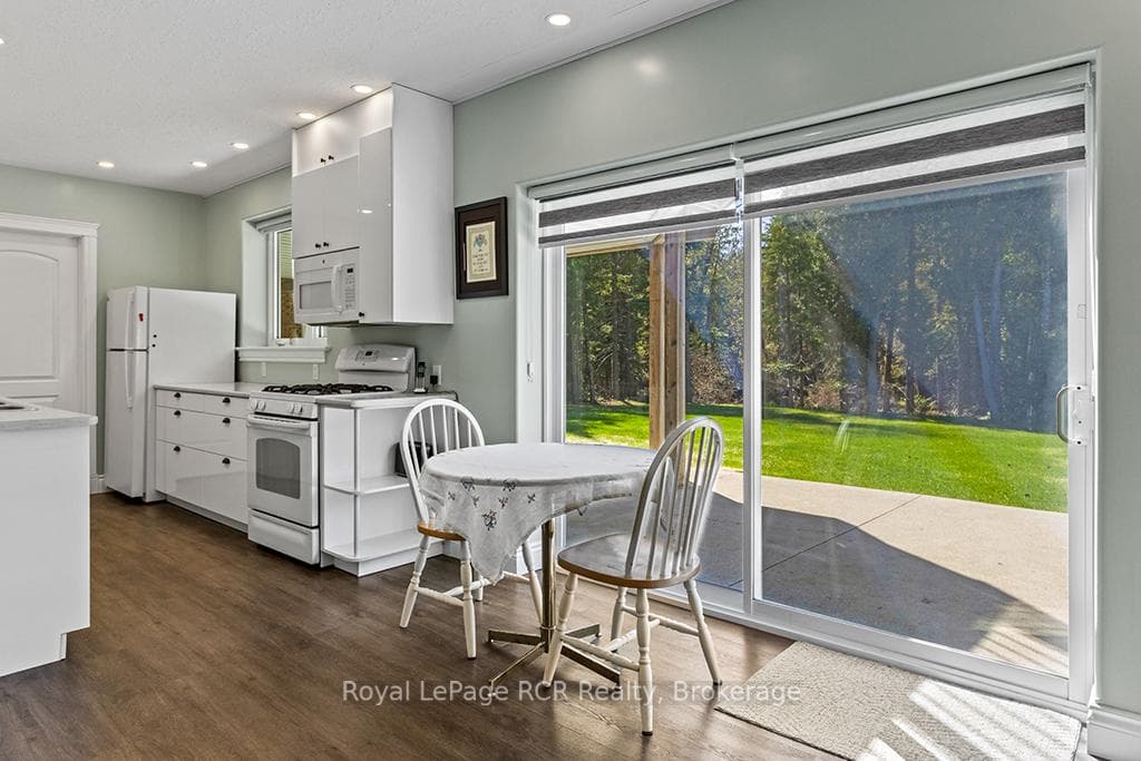 Complete with self contain studio suite option.