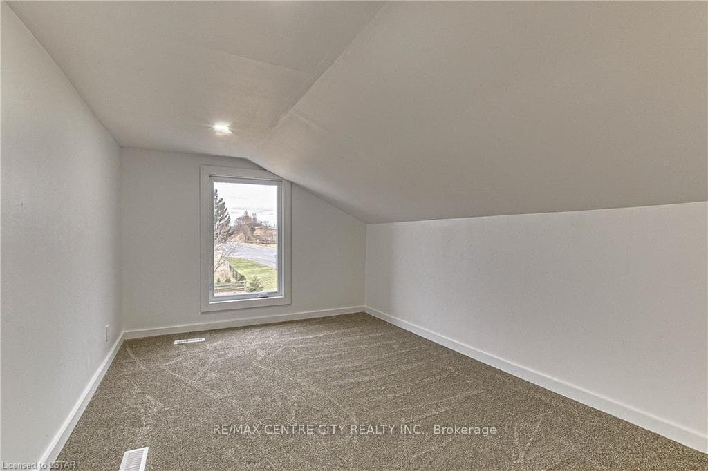 42607 JOHNATHAN Street photo 20