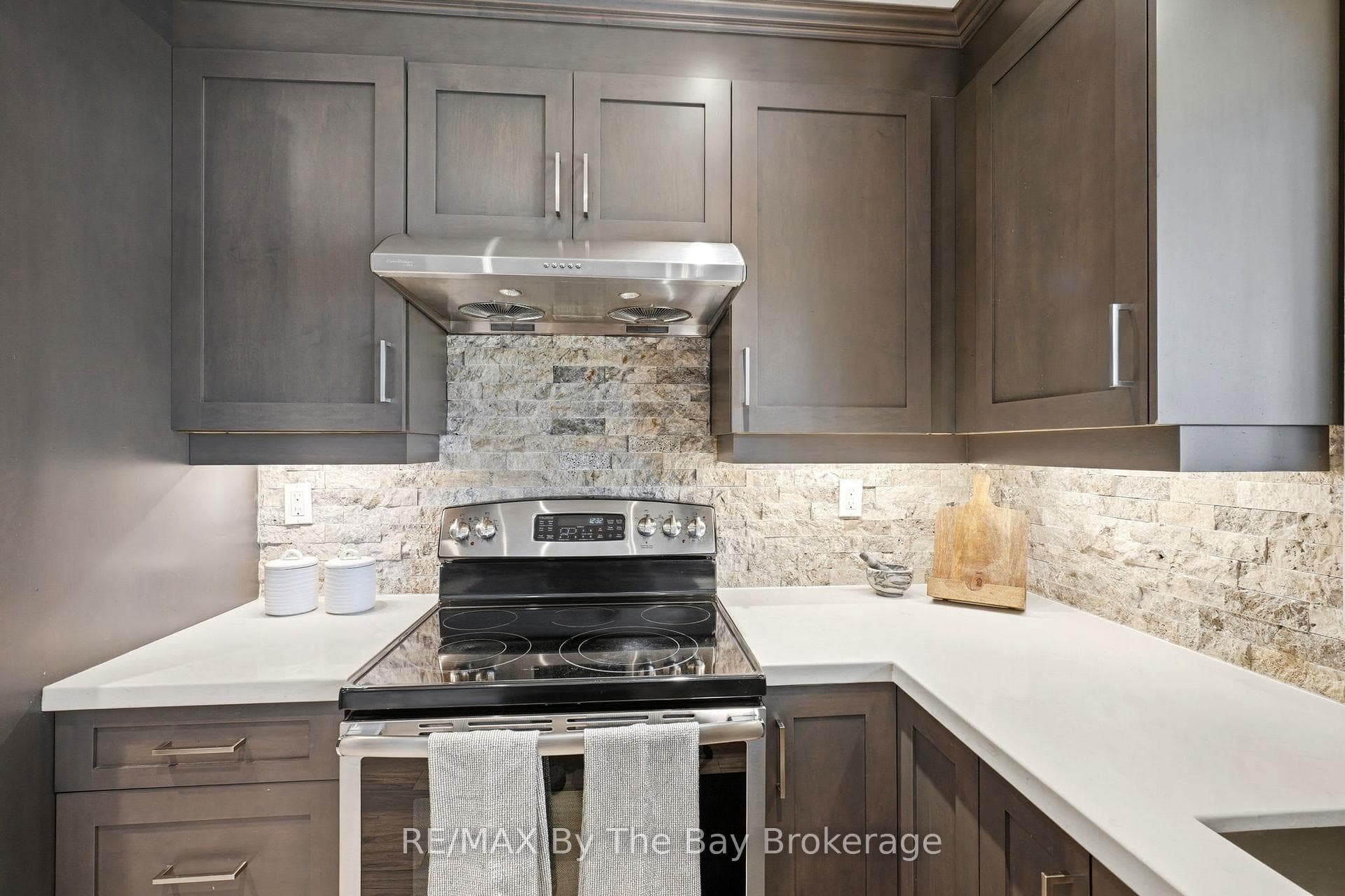 291 Woodlawn Crescent photo 15
