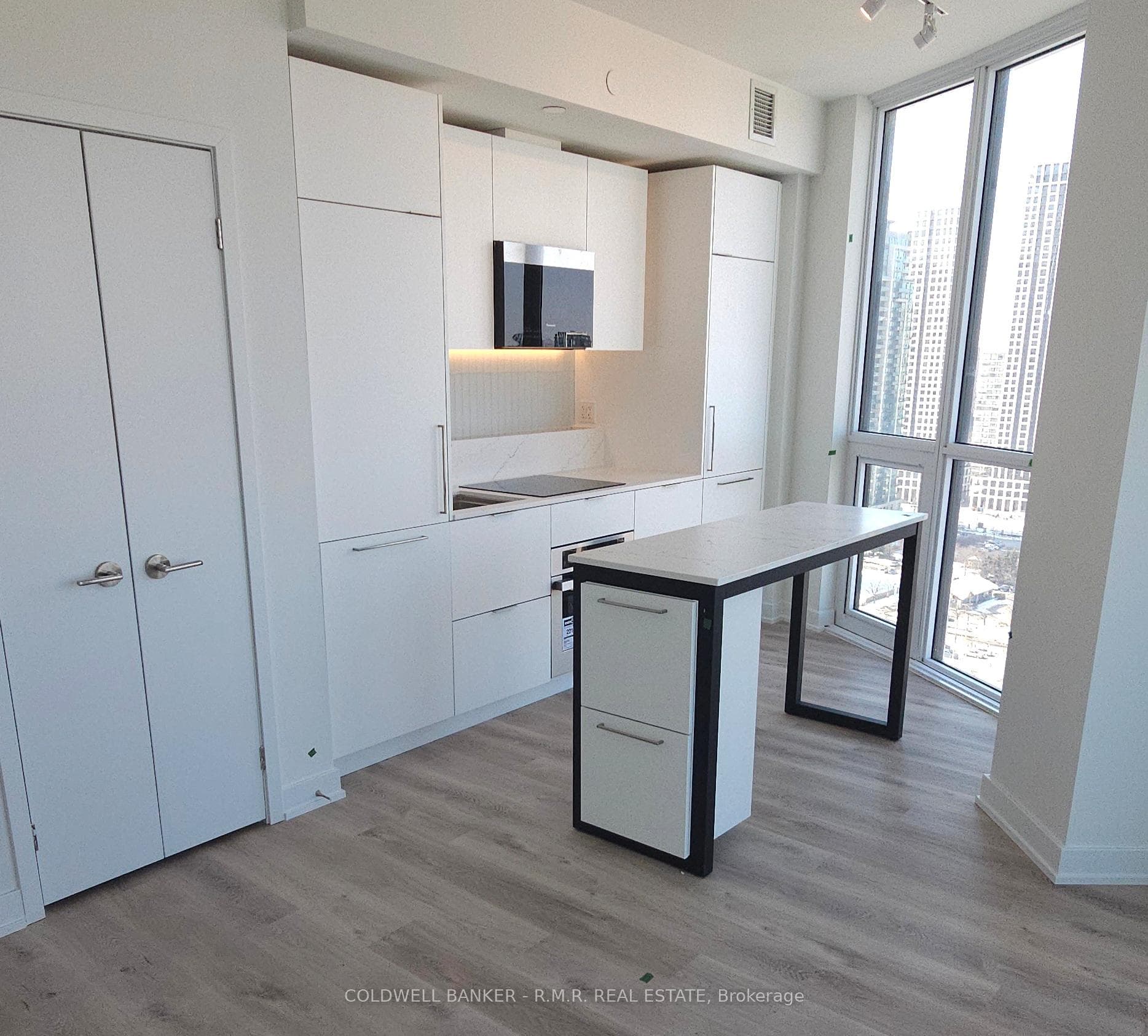 1 Fairview Road Unit 2304 photo 3