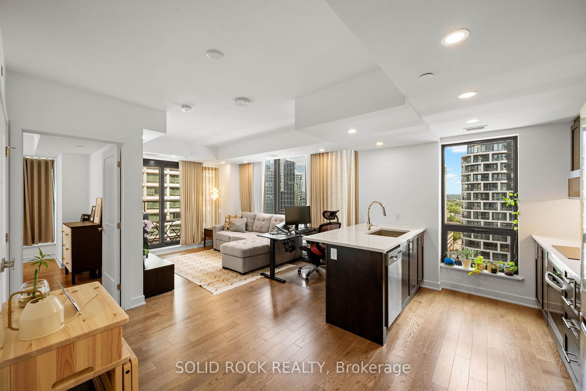 340 Queen Street Unit 1707 photo 14