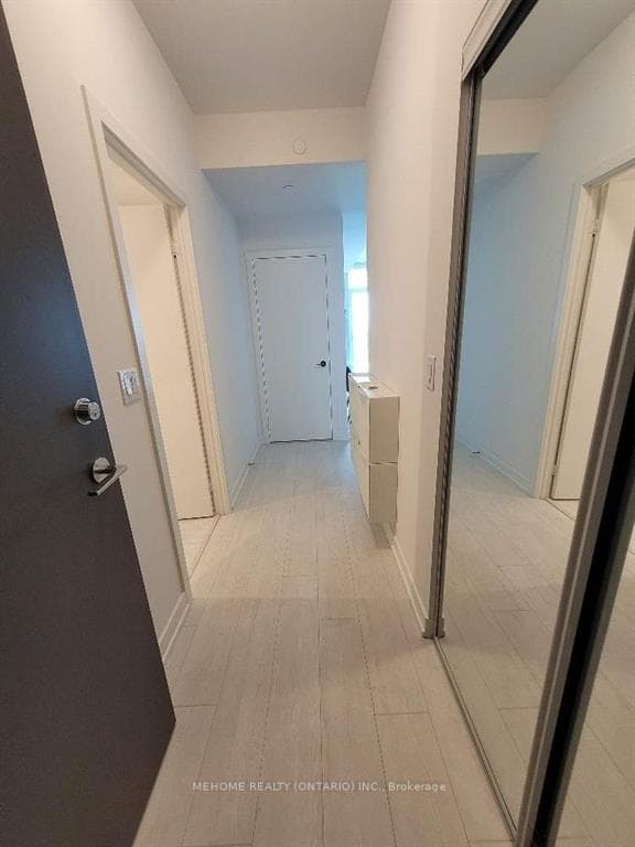 10 De Boers Drive Unit 1107 photo 4