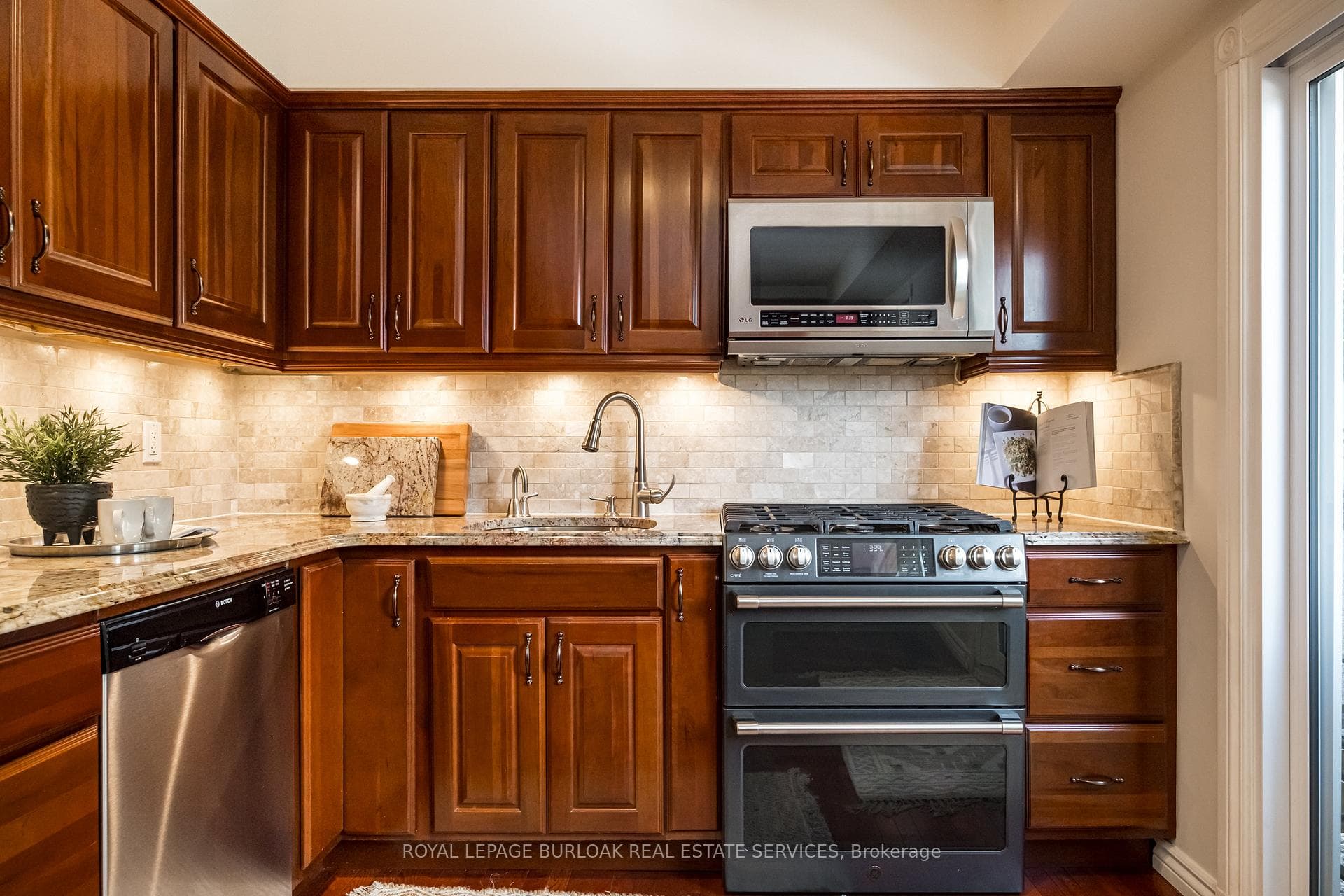 1155 Paramount Drive Unit 22 photo 21