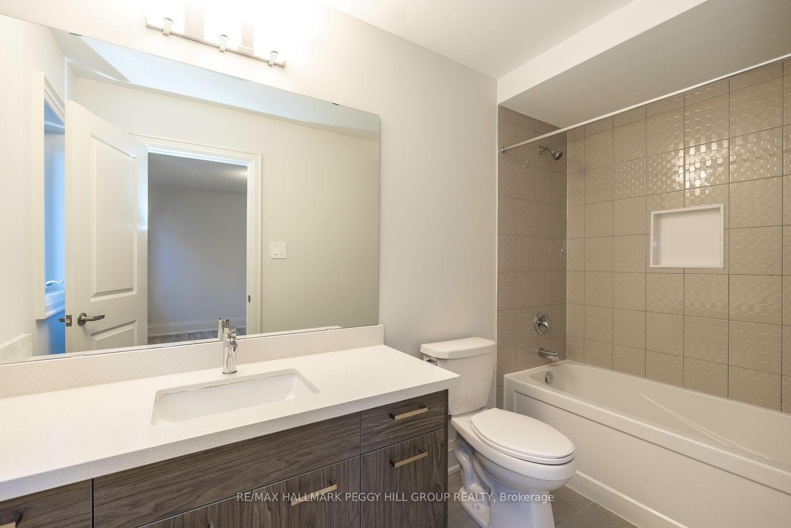 176 Durham Avenue photo 13