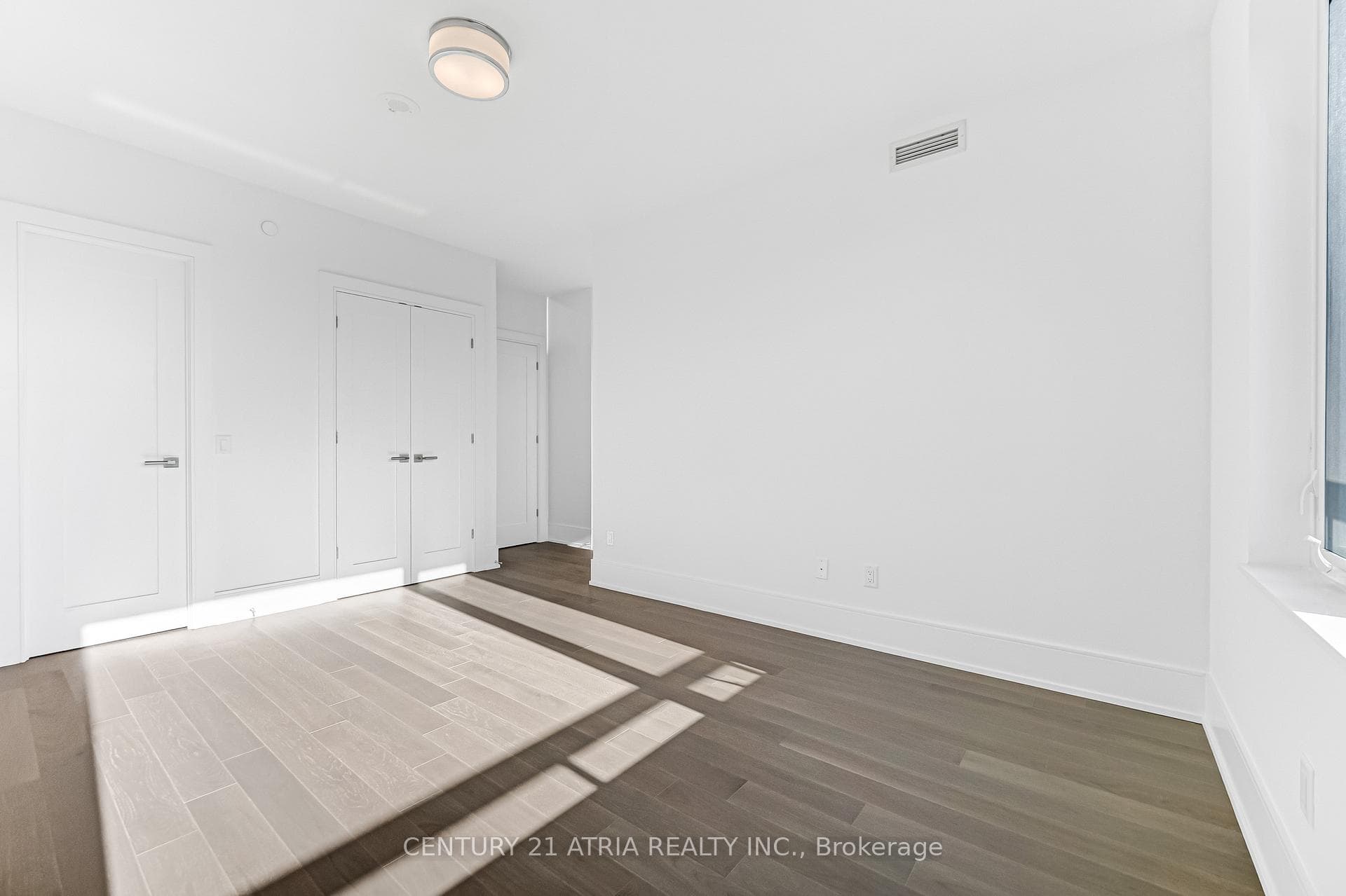259 The Kingsway N/A Unit 606 photo 25
