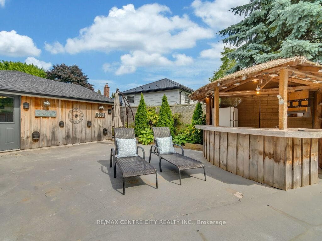 7 Cluney Place photo 36
