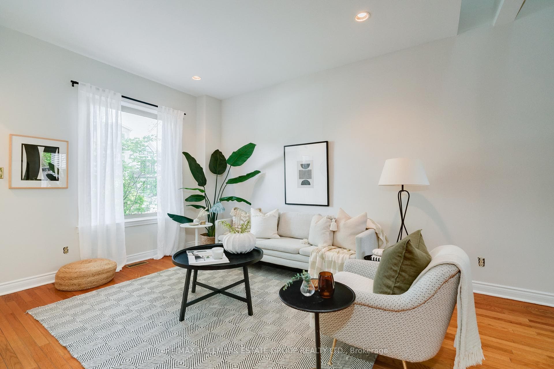 21 Gough Avenue photo 4