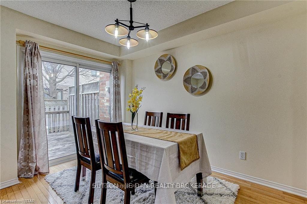 320 AMBLESIDE Drive Unit 40 photo 9