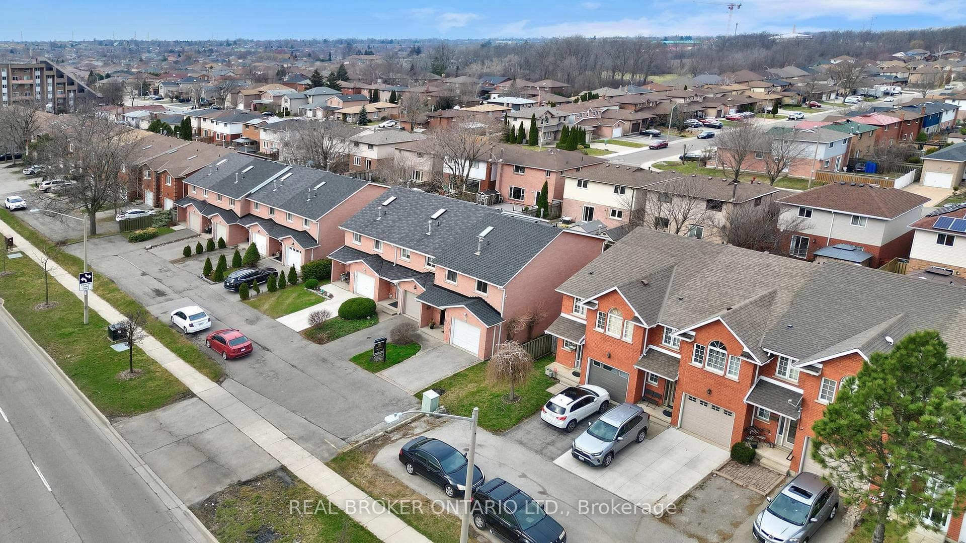 1170 Upper Wentworth Street photo 5