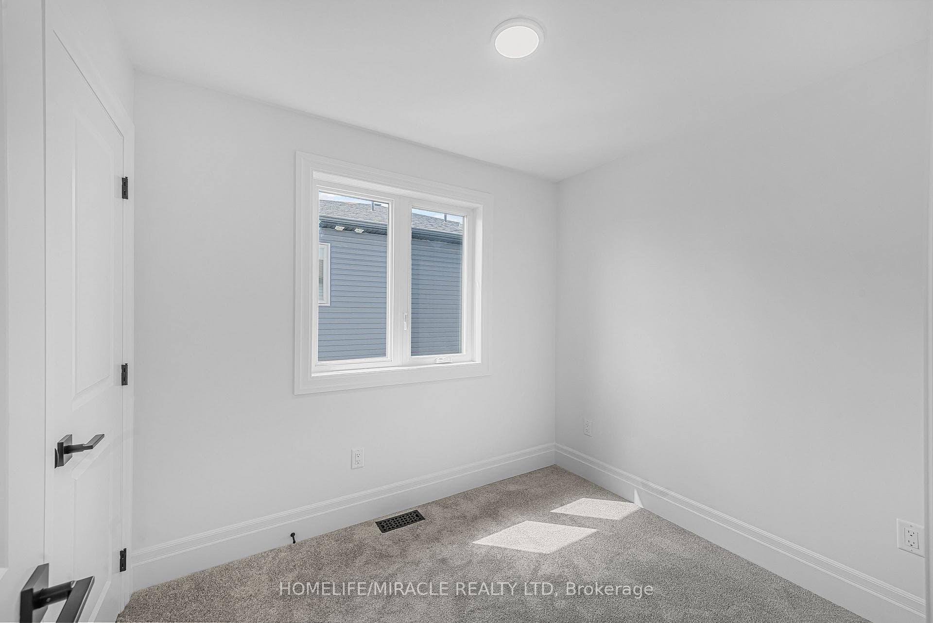 43 Markland Avenue photo 28