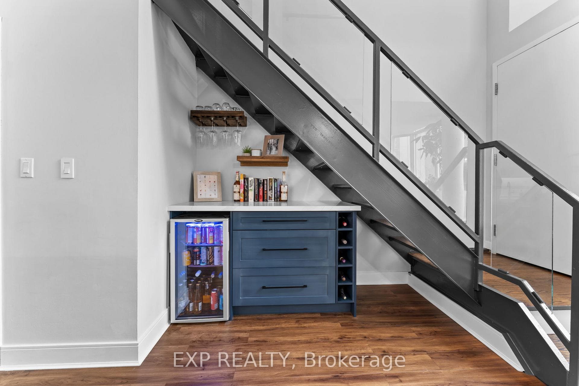 250 Manitoba Street Unit 637 photo 12