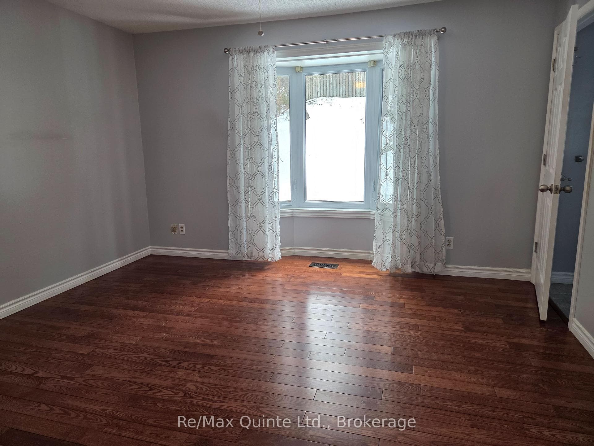 14 McCamon Avenue photo 13
