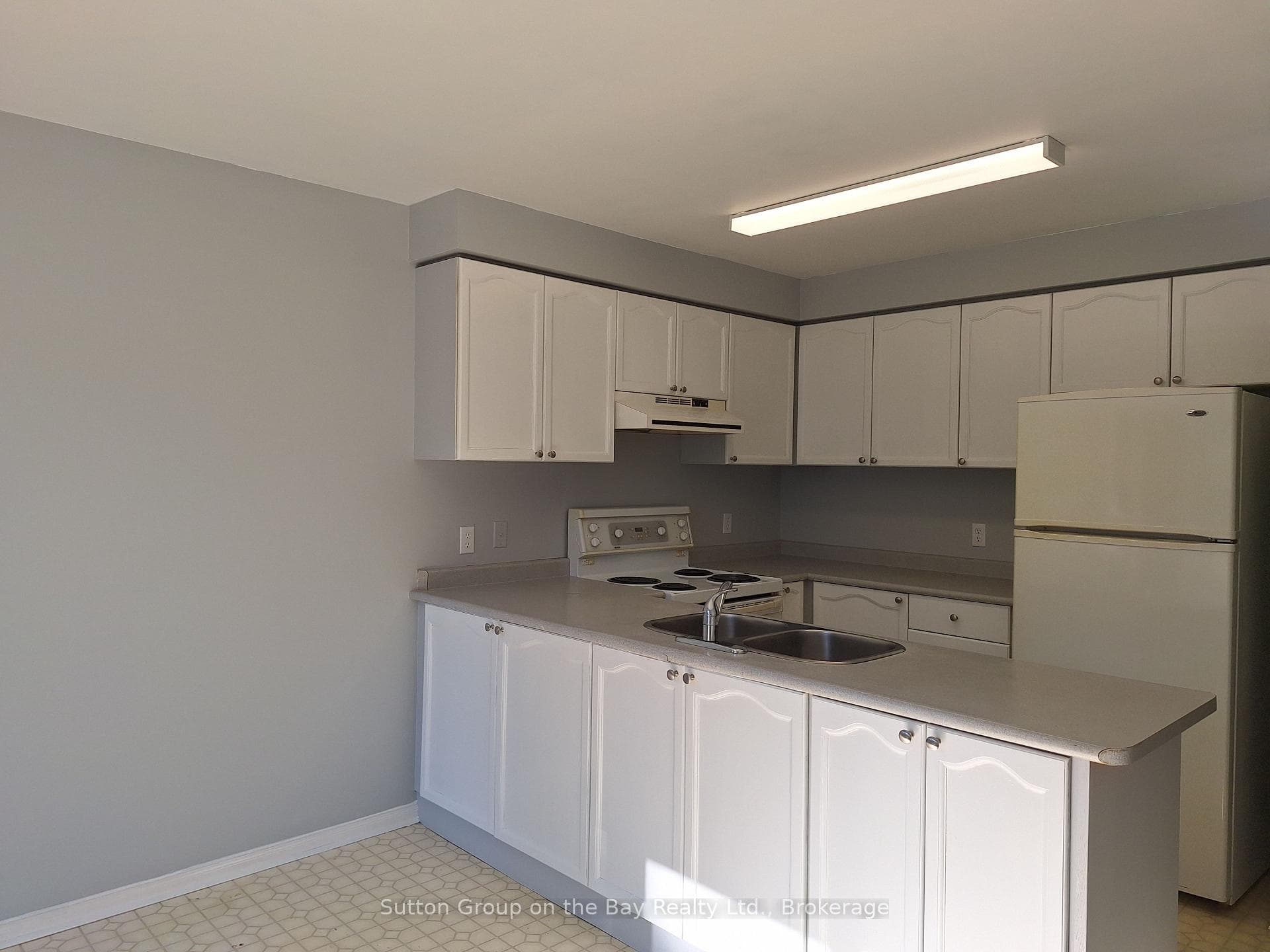 67 FERNBROOK Drive photo 3