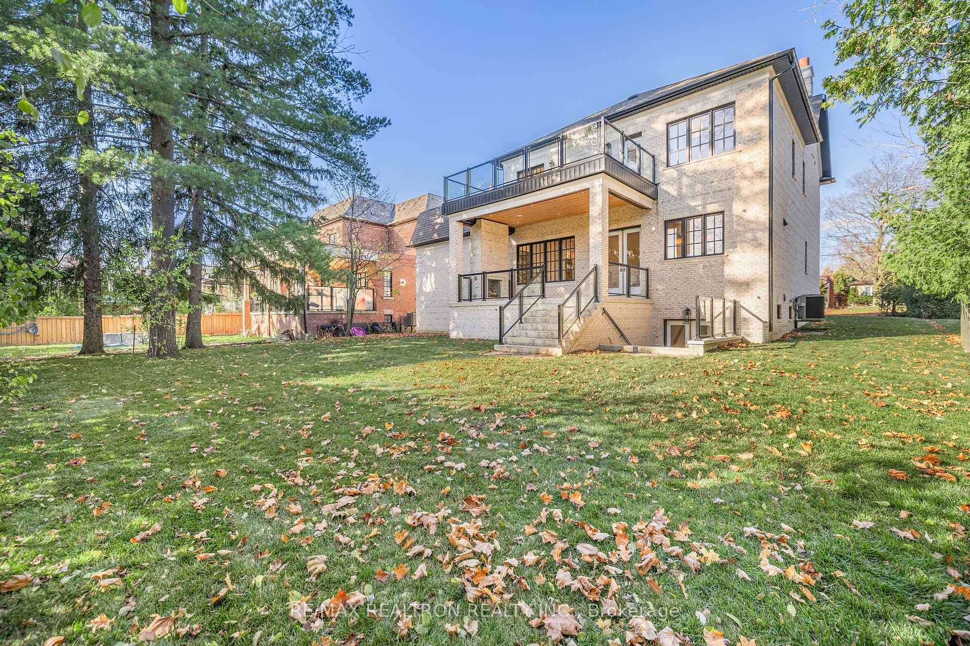 184 Richmond Street photo 40