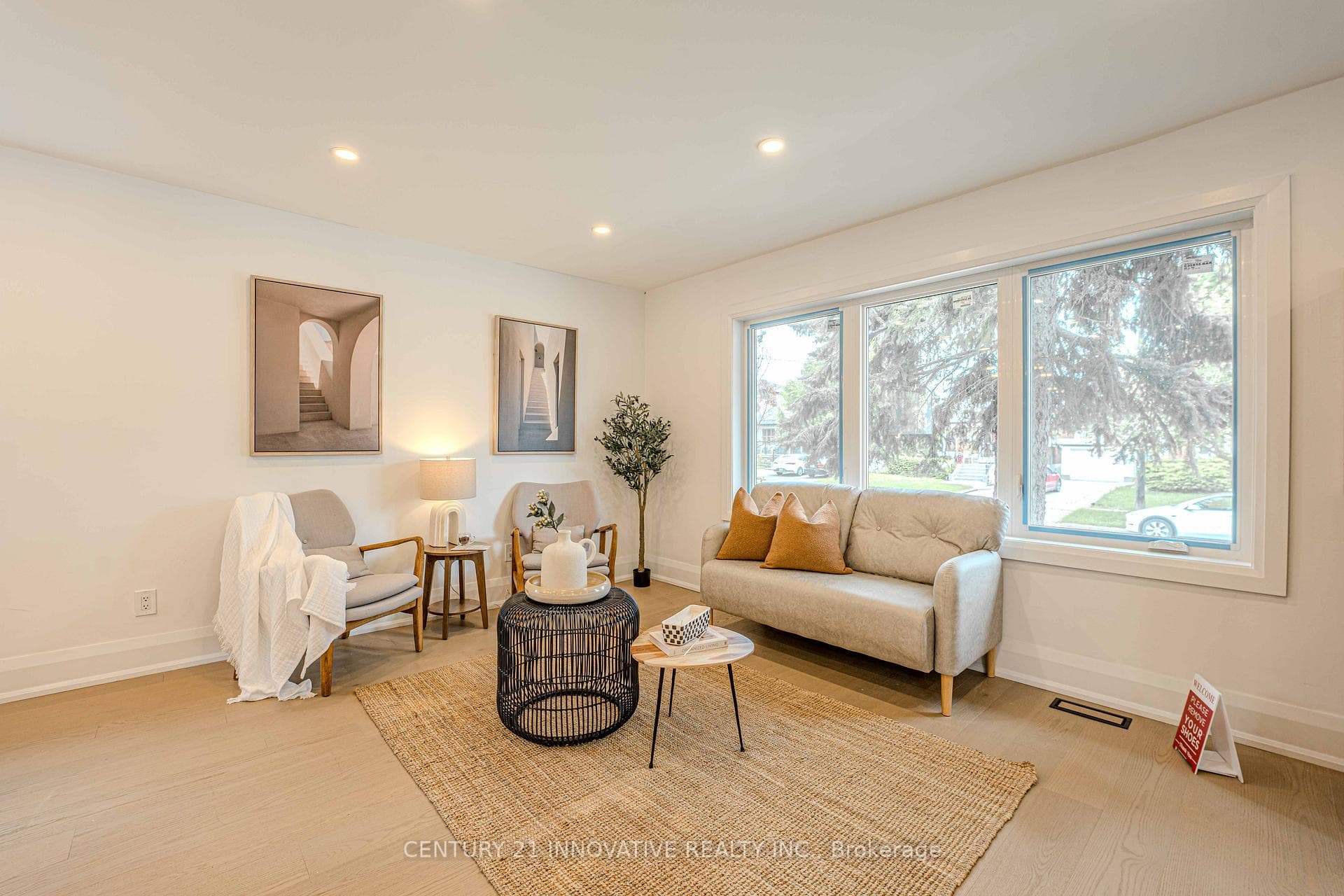 110 Canlish Road photo 5