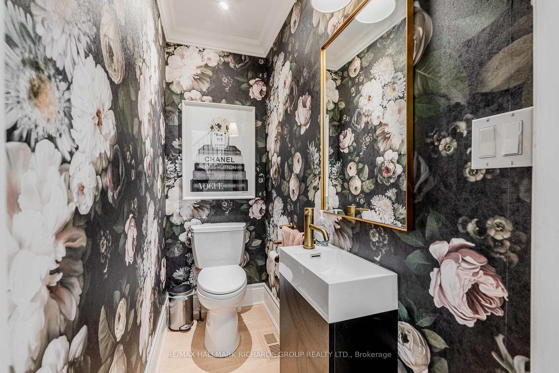 181 Blantyre Avenue photo 10