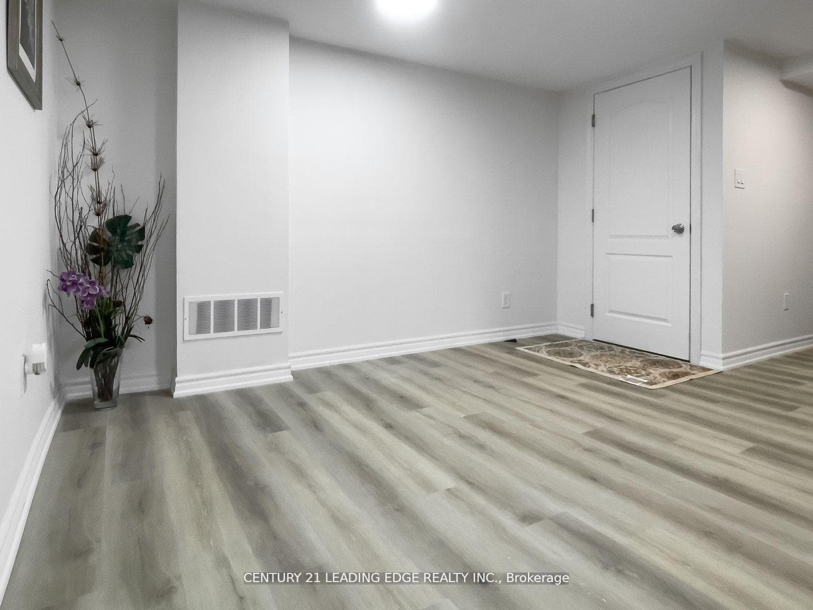 117 Riverside Drive Unit A photo 5
