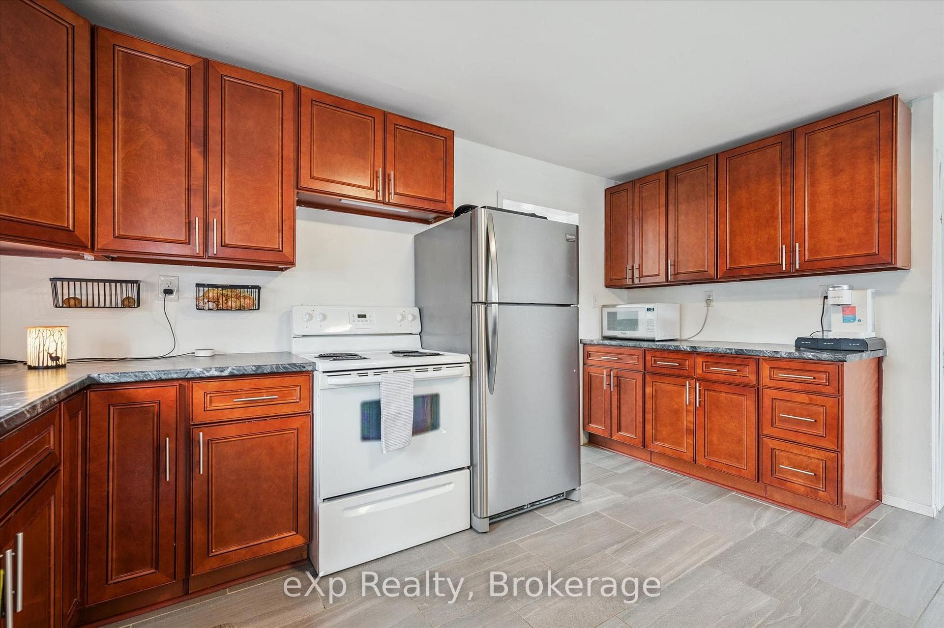 146 Victoria Road photo 15