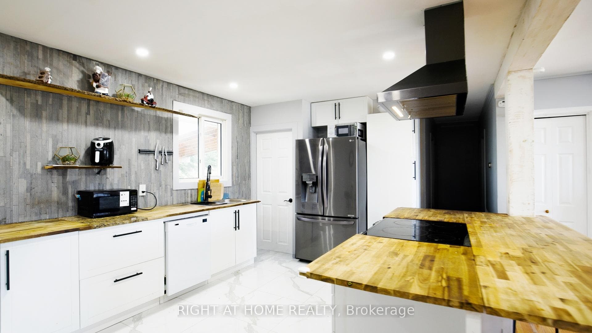 134 David Drive photo 5
