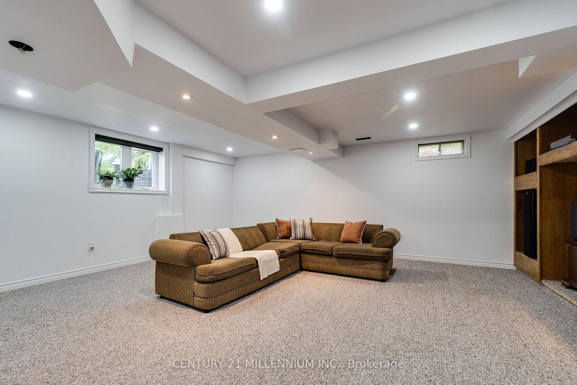 7227 Windrush Court photo 38