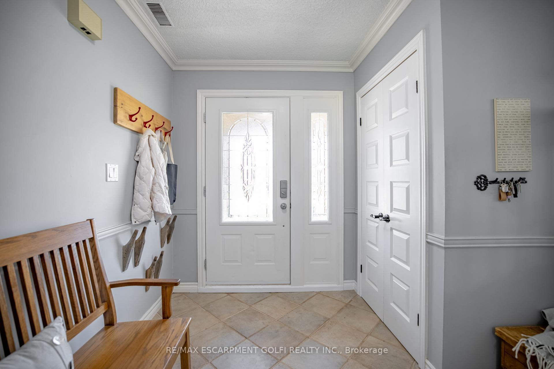 4 Hawthorne Drive photo 5